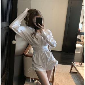 朱竹清被❌挤奶的视频
